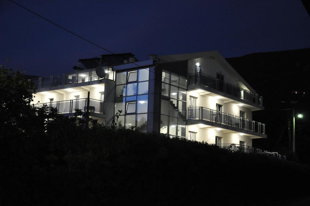 M-Club Hotel Будва Екстер'єр фото