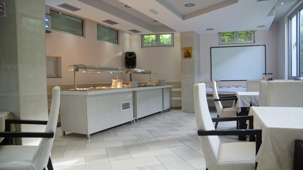 M-Club Hotel Будва Екстер'єр фото